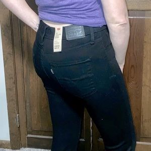 Levi’s 720 High Rise Super Skinny Black Wash 6 Medium / W28 L30
